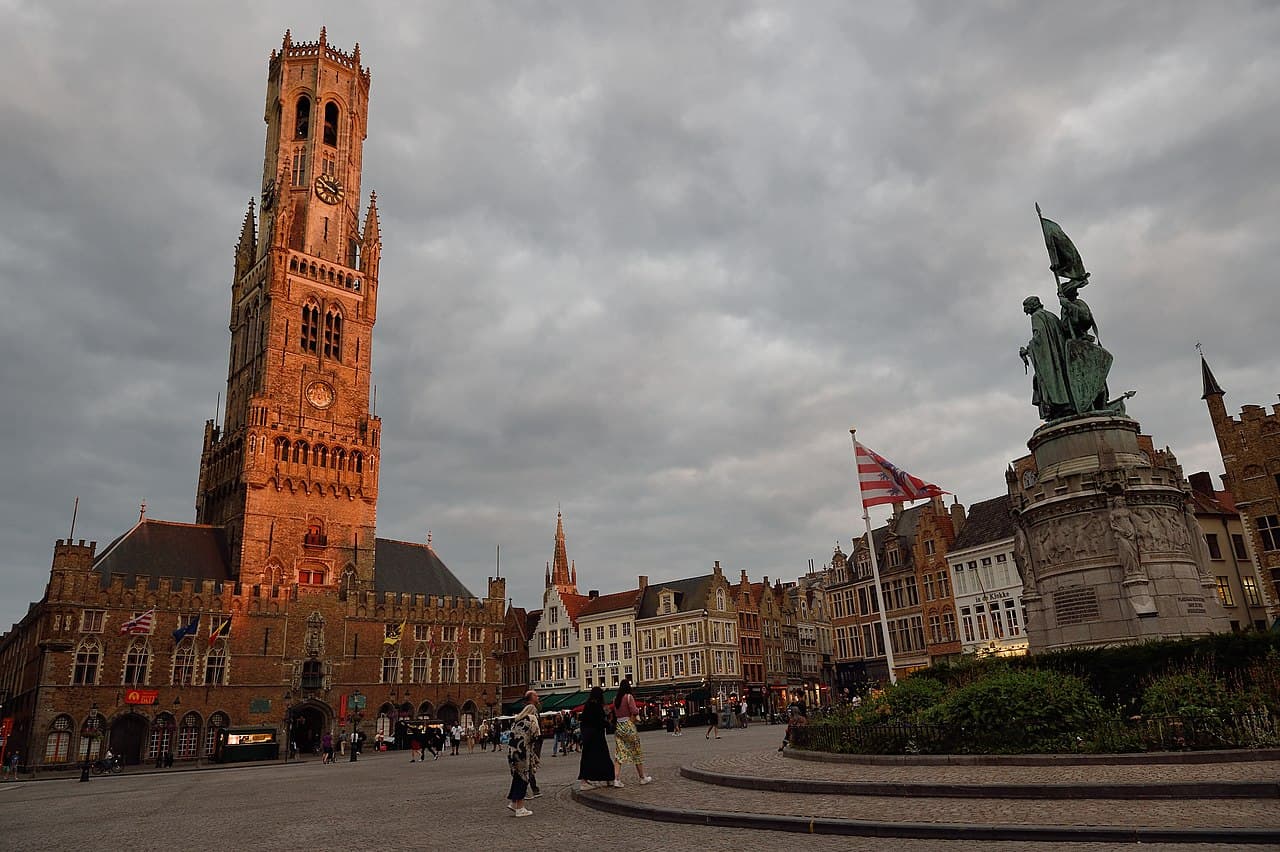 Bruges — Flanders' fairy-tale canal city, walkable end to end