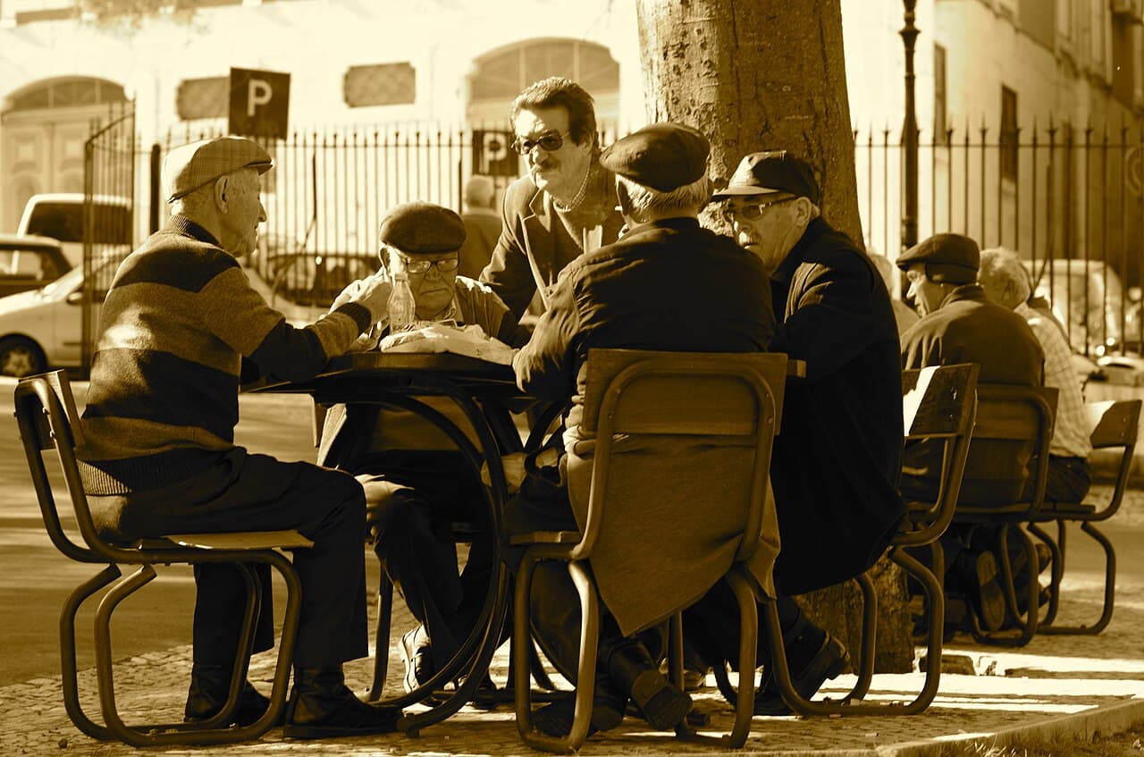 Stalls and blankets of antiques at the Feira da Ladra flea market