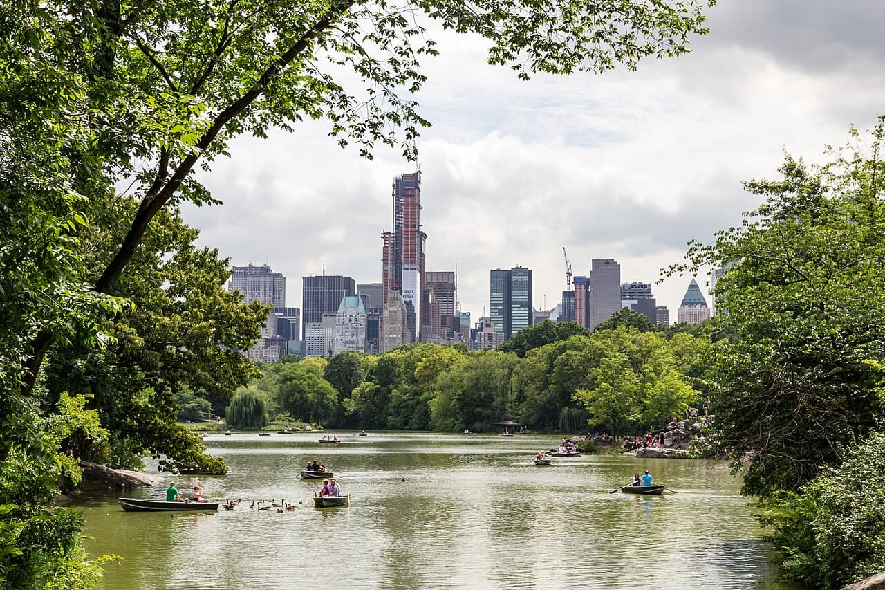 New York — The city that never sleeps — a hundred nations on one island