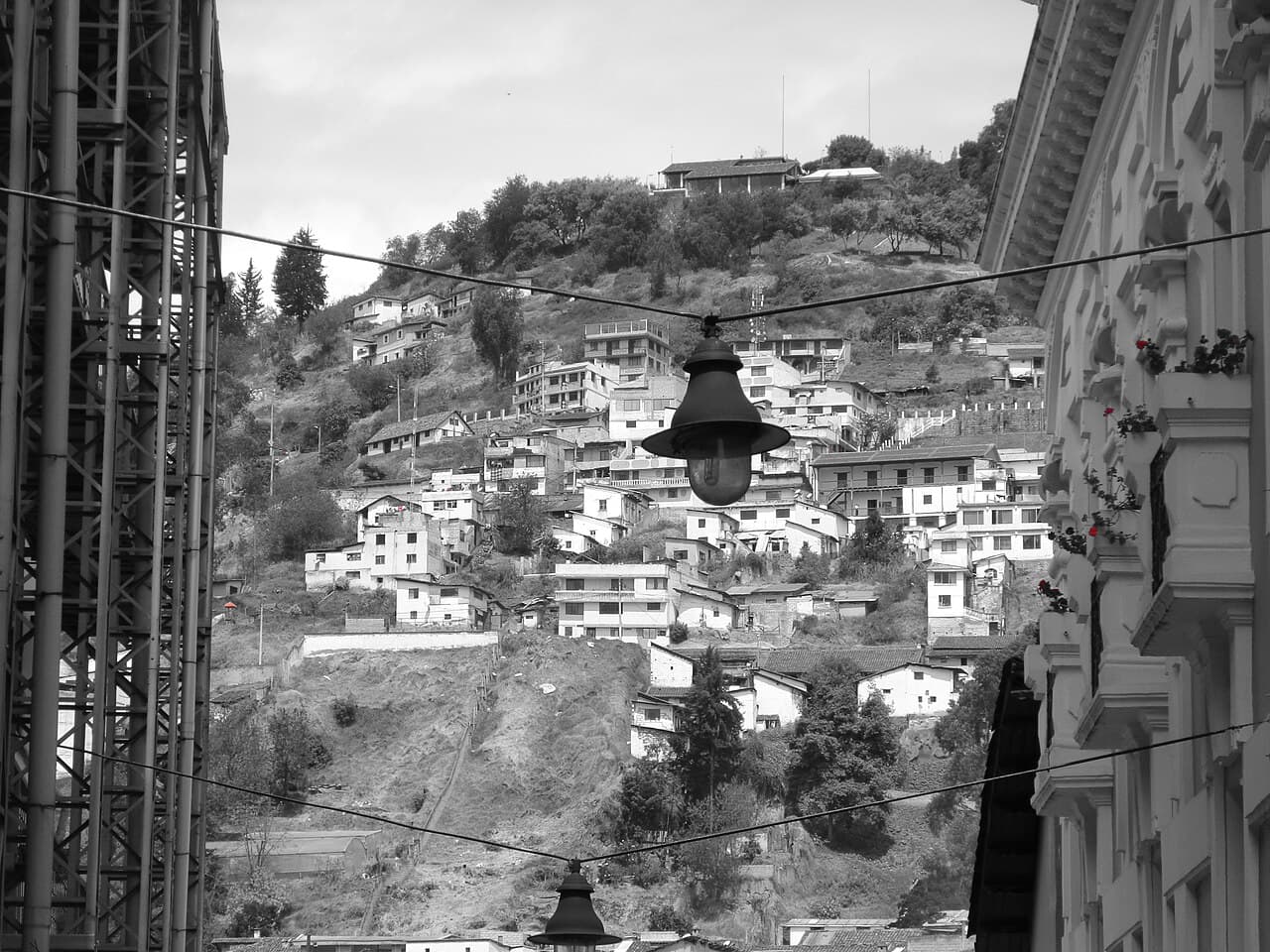 El Panecillo and the Virgin of Quito
