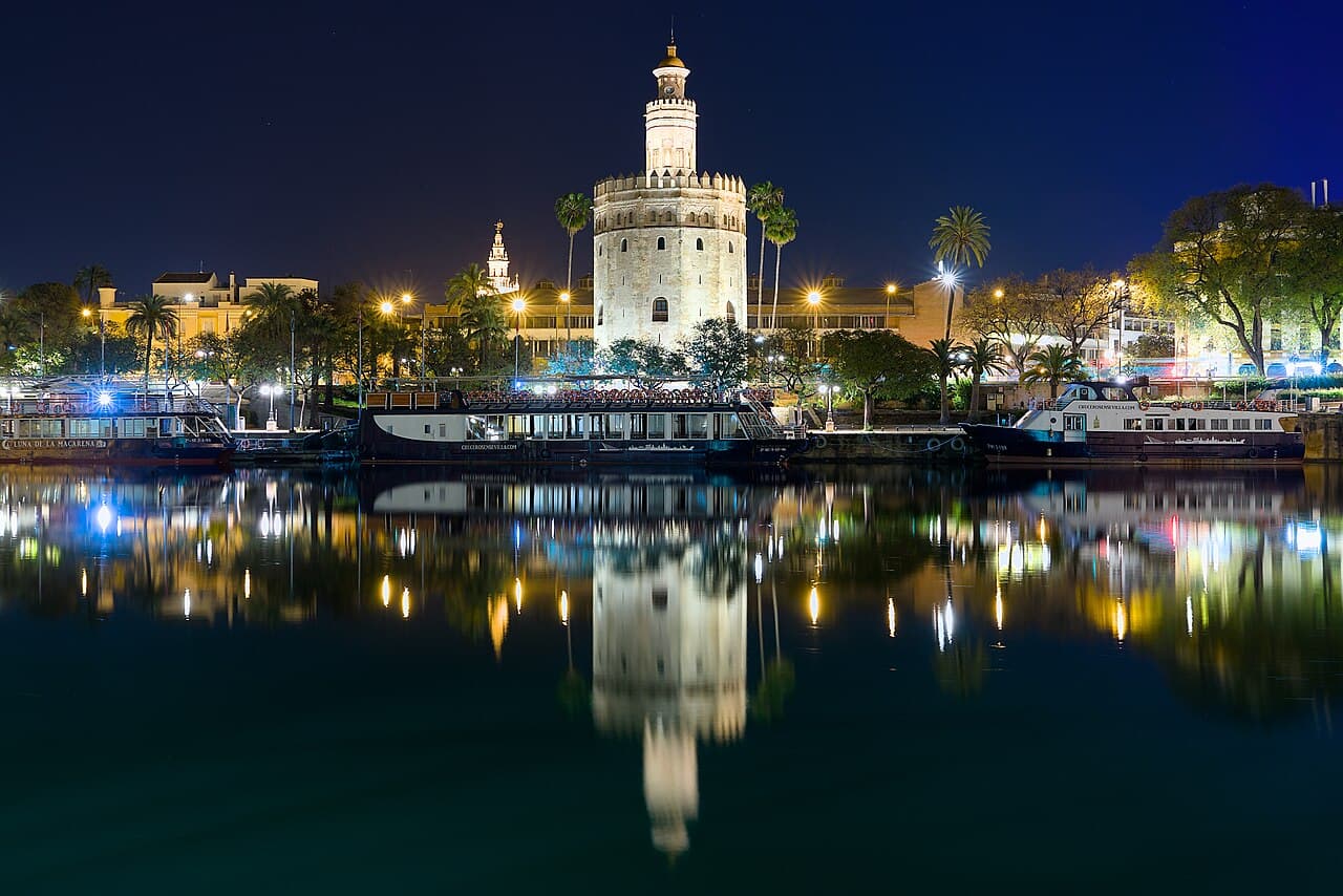 The Torre del Oro on the riverbank in Seville