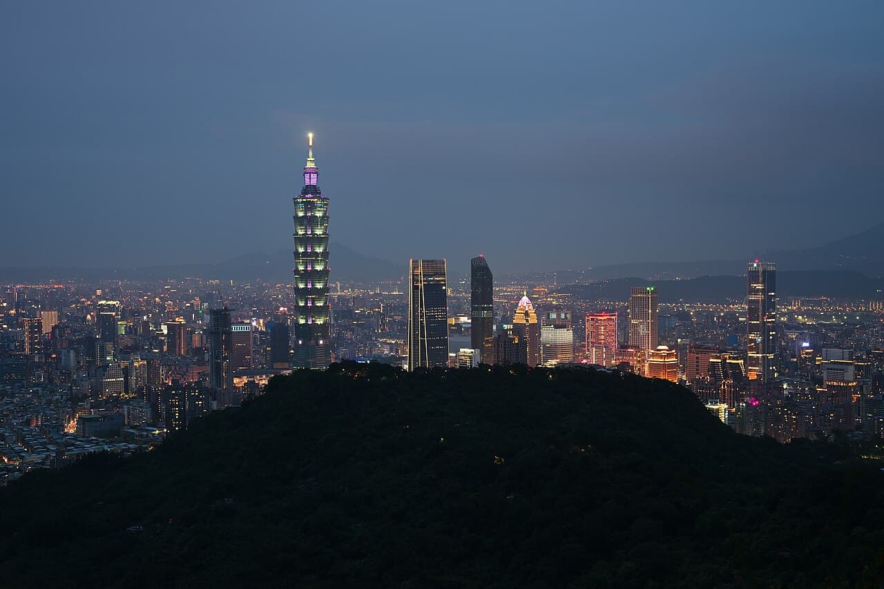 Taipei 101 seen from Elephant Mountain