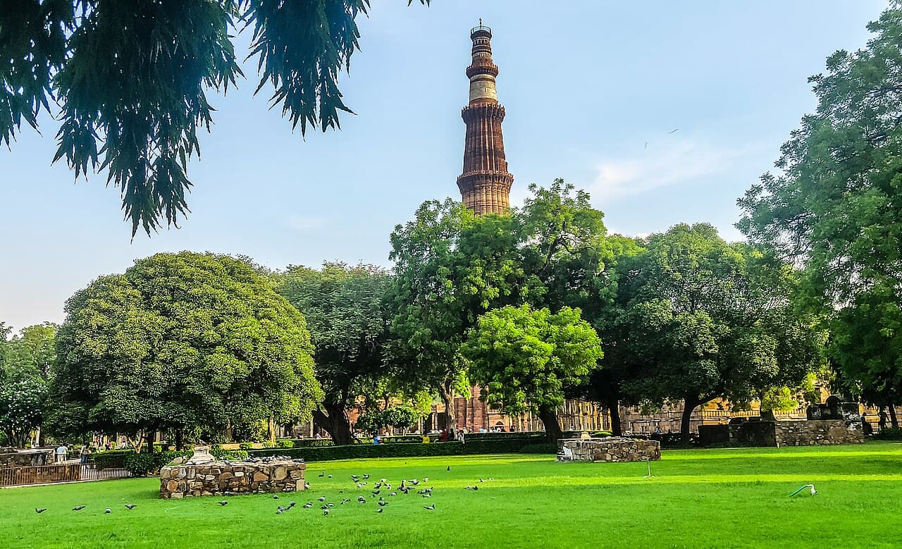 Streets of South Delhi (Hauz Khas), Delhi