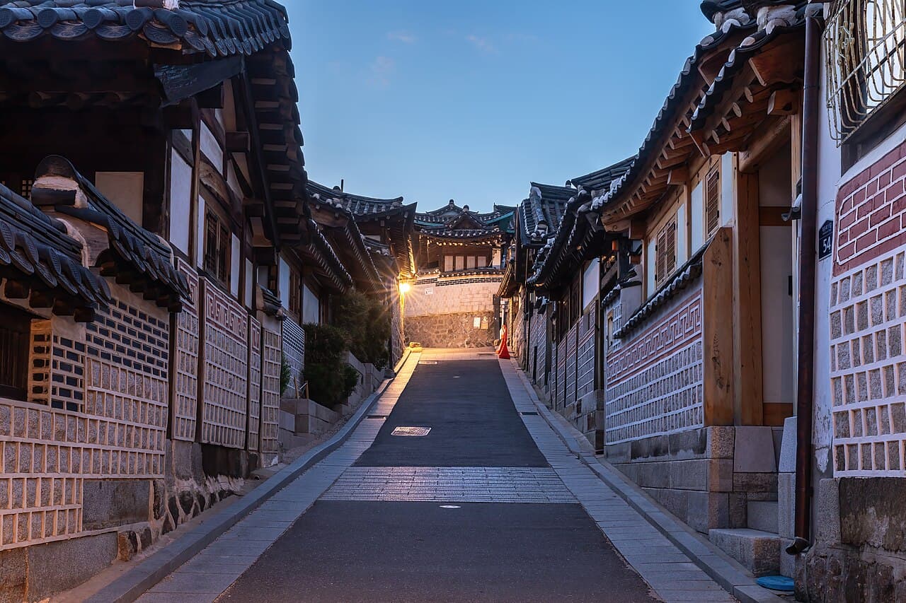 Streets of Insadong & Bukchon, Seoul