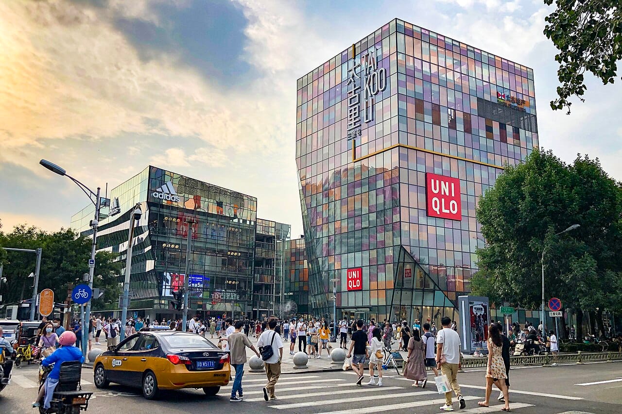 Sanlitun nightlife, Beijing