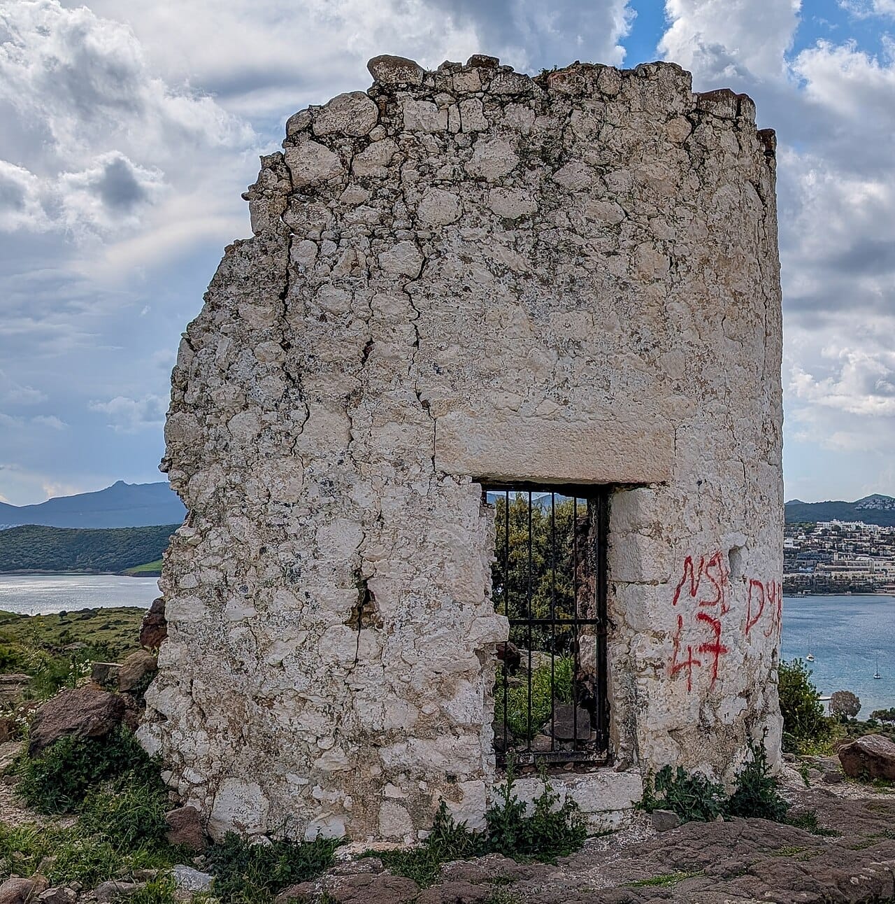 The old windmills above Bodrum