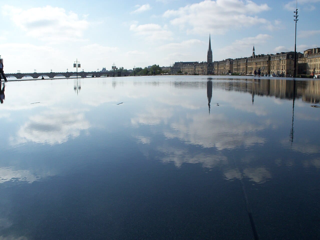 The Miroir d'eau reflecting Place de la Bourse in Bordeaux