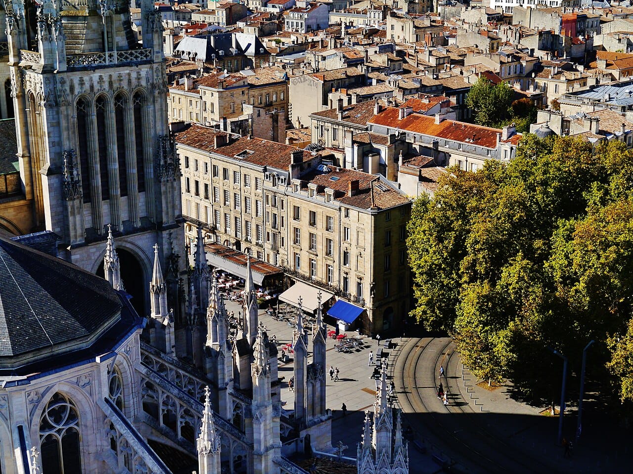 Pey-Berland bell tower beside Bordeaux cathedral
