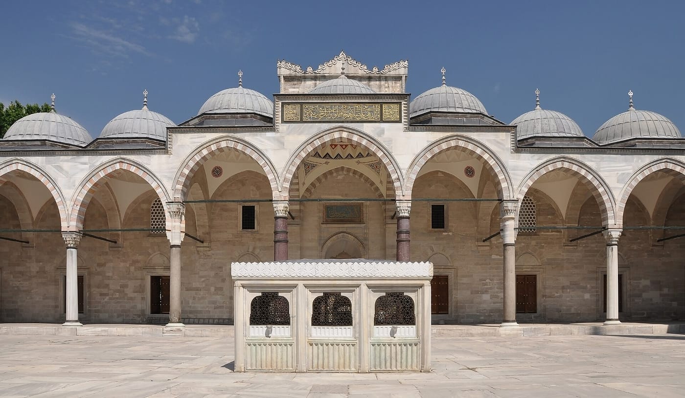 The domes and courtyard of the Süleymaniye Mosque above Istanbul