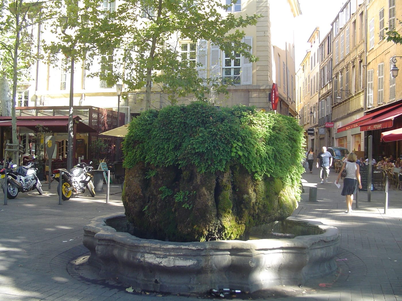 A fountain and plane trees on the Cours Mirabeau in Aix-en-Provence