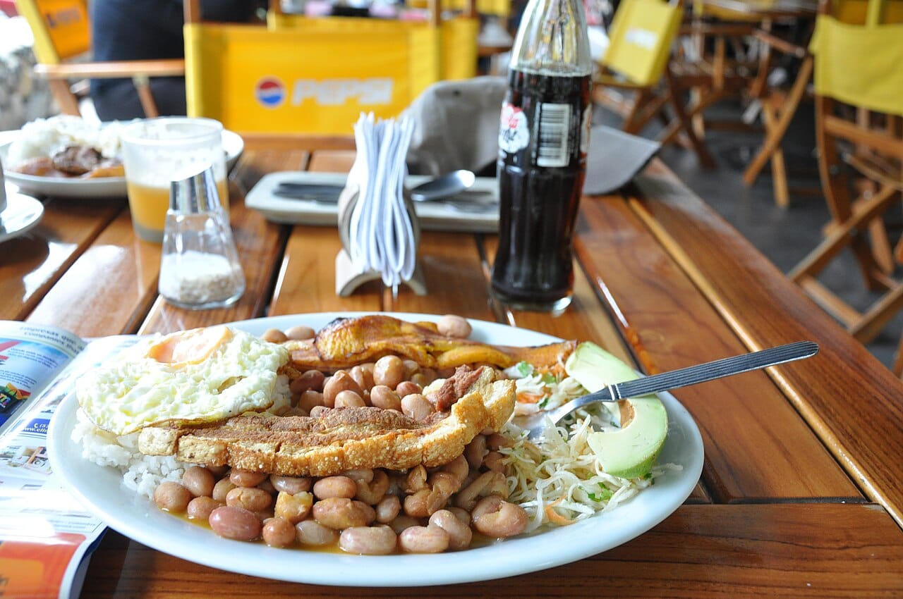 Bandeja paisa, Medellín