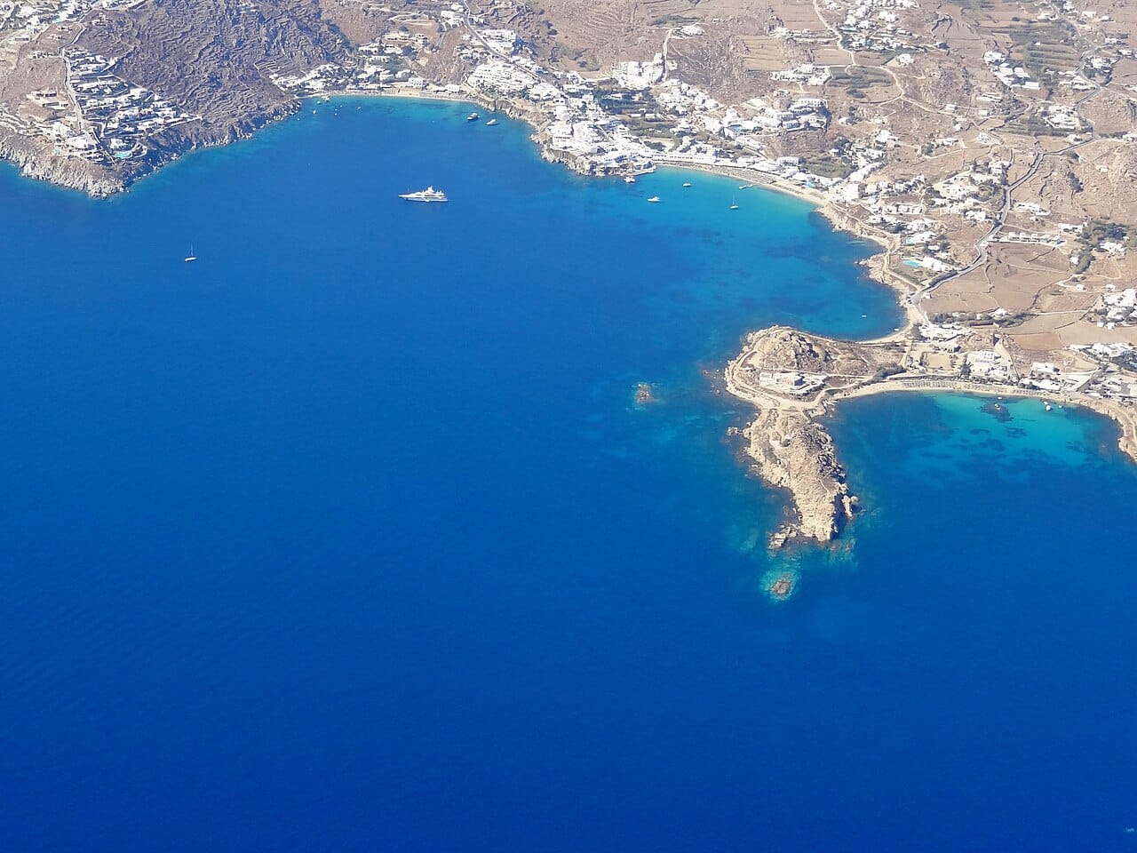 Psarou beach in Mykonos