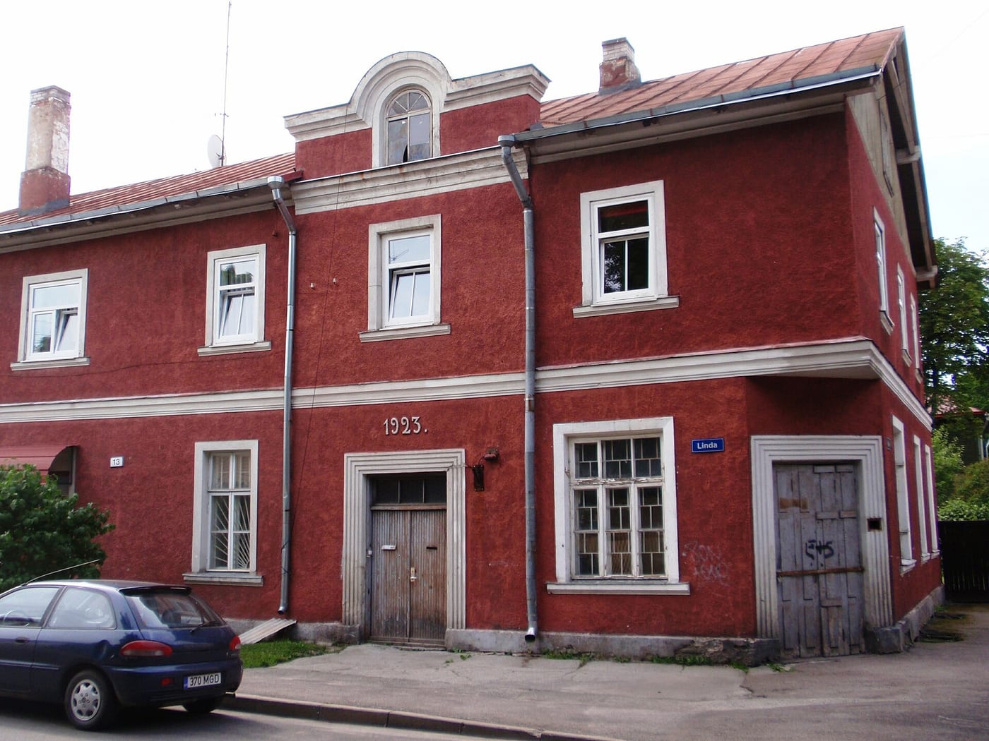 A colourful wooden house in the Kalamaja district of Tallinn