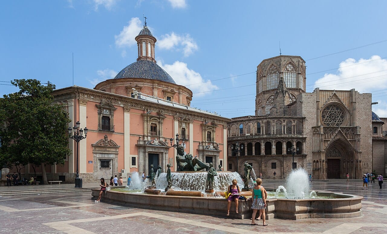 Plaza de la Virgen in El Carmen, Valencia