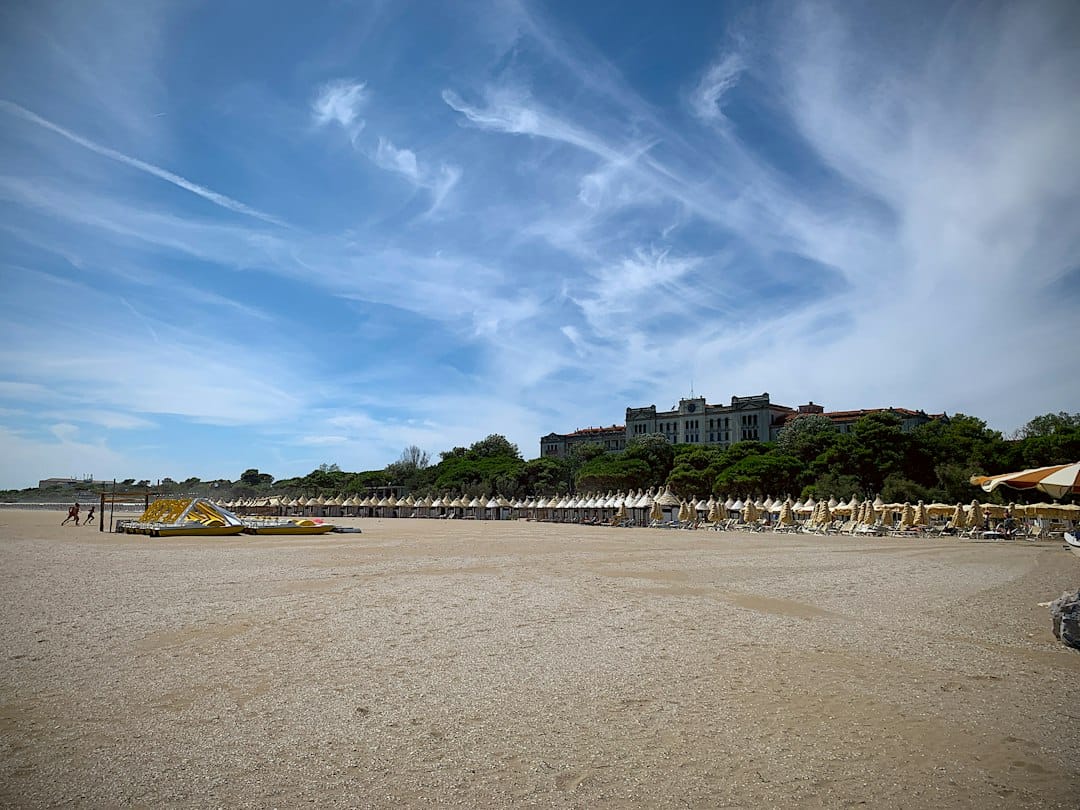The wide sandy beach of the Venice Lido