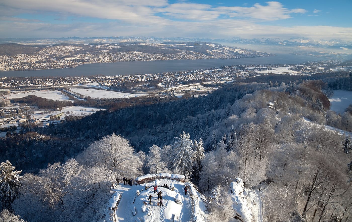 The snowy view over Zürich and the Alps from the Uetliberg